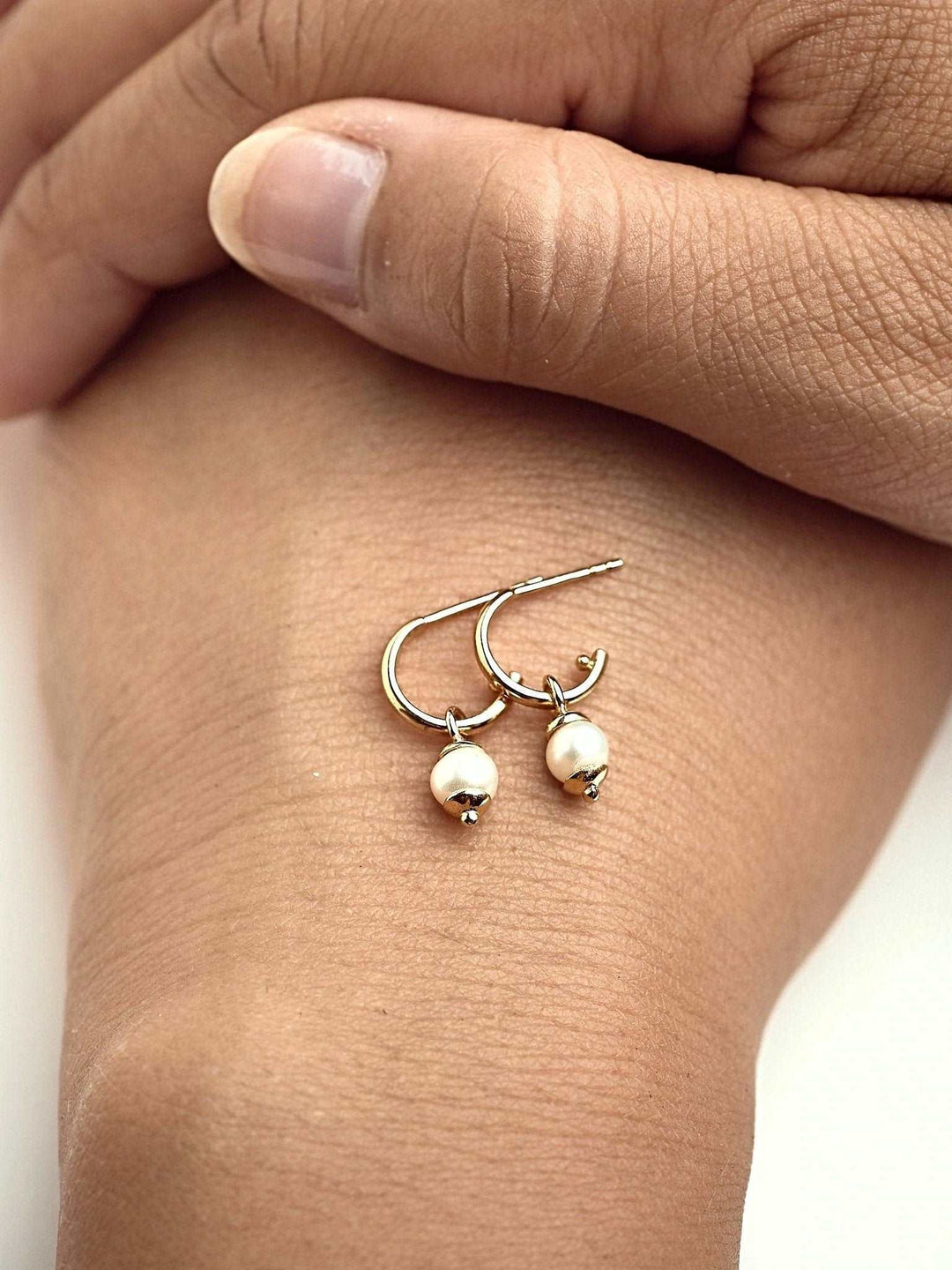 Danielle Natural Pearl Dangle Hoop Earrings - 24K Gold PlatedWhite PearlBackUpItemsCartilage HoopsLunai Jewelry