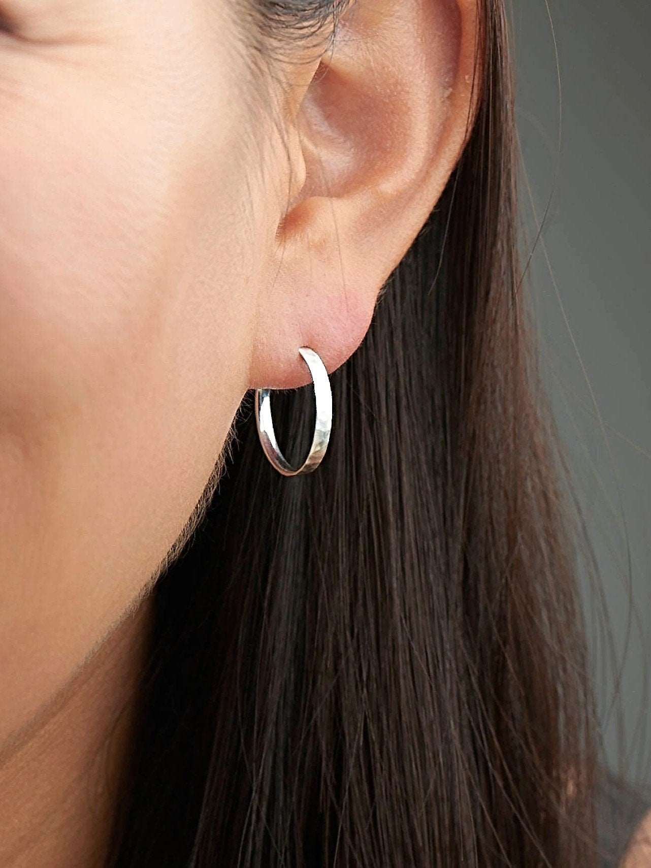 Lara Hammered Hoop Earrings - Textured Fashion Accessory – Lunai Jewelry